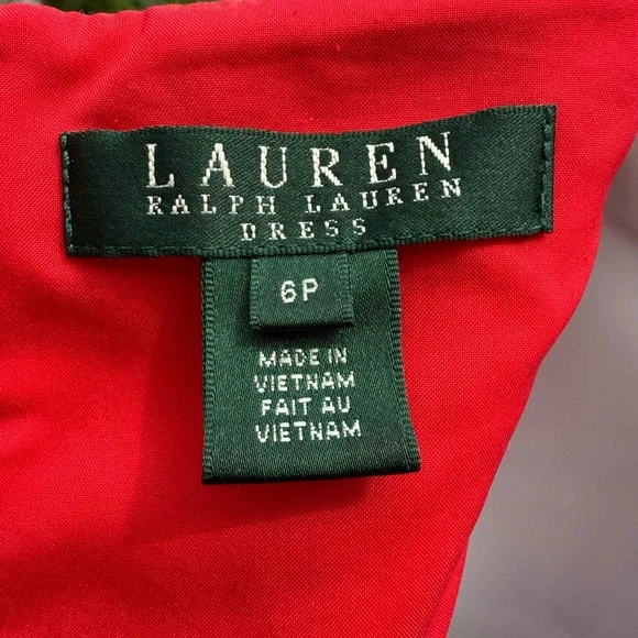 LAUREN RALPH LAUREN Women’s Elegant Red Sleeveless Dress
Size 6P - Picture 5 of 9